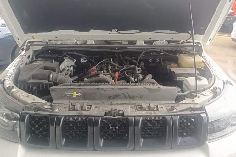 Used BAIC Off-Road BJ40 2023 2.0T Automatic Four-Wheel Drive Urban Hunter Edition Chivalrous Type Engine Bay