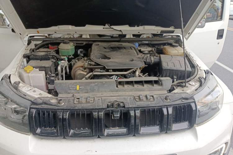 Used BAIC Off-Road BJ40 2023 2.0D Automatic Four-Wheel Drive Blade Hero Edition Adventurer Type Engine Bay
