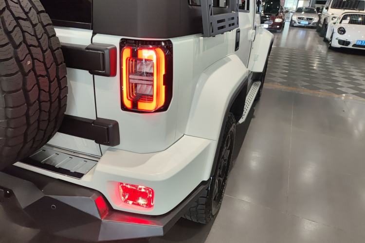 Used BAIC Off-Road BJ40 2023 2.0D Automatic Four-Wheel Drive Blade Hero Edition Adventurer Type Exterior 3