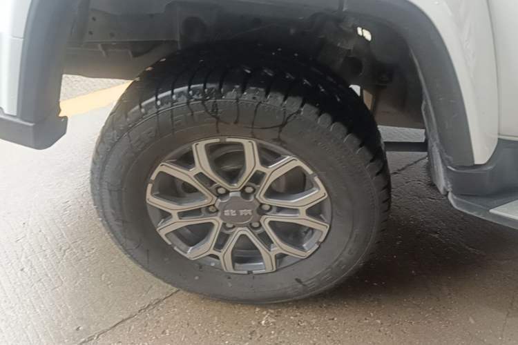 Used BAIC Off-Road BJ40 2023 2.0T Automatic Four-Wheel Drive Urban Hunter Edition Chivalrous Type Exterior 5