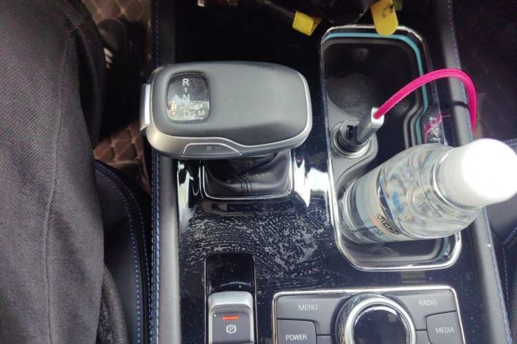 Used BAIC Off-Road BJ40 2023 2.0T Automatic Four-Wheel Drive Urban Hunter Edition Chivalrous Type Gear Lever