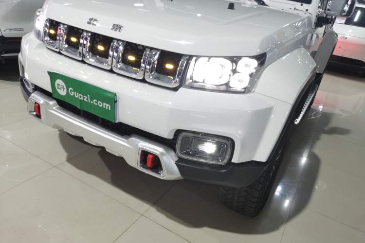 Used BAIC Off-Road BJ40 2023 2.0T Automatic Four-Wheel Drive Urban Hunter Edition Chivalrous Type Left Front Headlight
