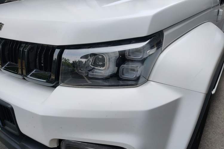Used BAIC Off-Road BJ40 2023 2.0D Automatic Four-Wheel Drive Blade Hero Edition Adventurer Type Left Front Headlight