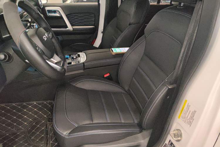 Used BAIC Off-Road BJ40 2023 2.0D Automatic Four-Wheel Drive Blade Hero Edition Adventurer Type Left Front Seat