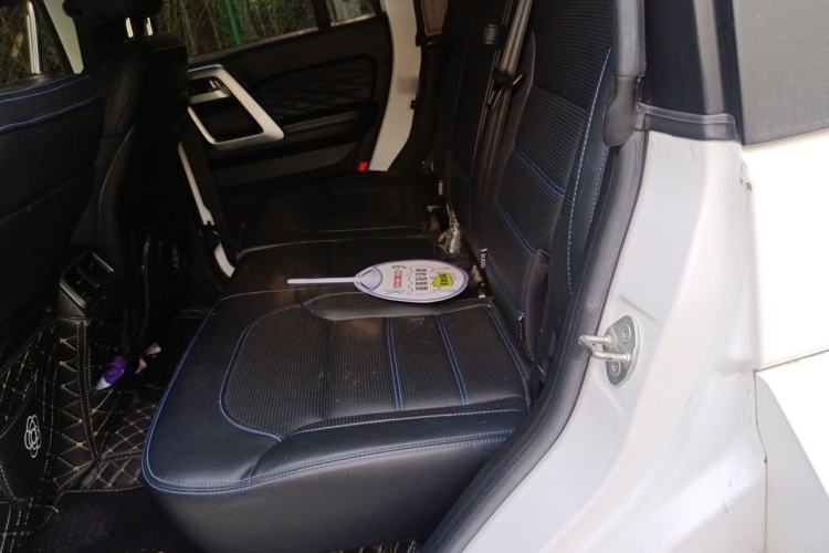 Used BAIC Off-Road BJ40 2023 2.0D Automatic Four-Wheel Drive Blade Hero Edition Adventurer Type Left Rear Seat