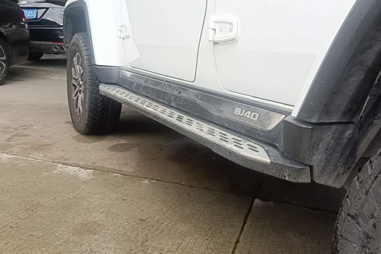 Used BAIC Off-Road BJ40 2023 2.0T Automatic Four-Wheel Drive Urban Hunter Edition Chivalrous Type Left Side Sill