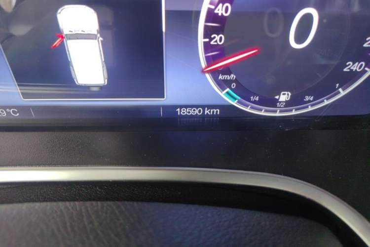 Used BAIC Off-Road BJ40 2023 2.0T Automatic Four-Wheel Drive Urban Hunter Edition Chivalrous Type Odometer Close Up