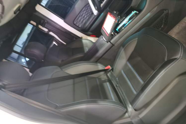Used BAIC Off-Road BJ40 2023 2.0T Automatic Four-Wheel Drive Urban Hunter Edition Chivalrous Type Right Front Seat