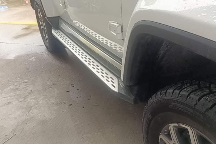 Used BAIC Off-Road BJ40 2023 2.0T Automatic Four-Wheel Drive Urban Hunter Edition Chivalrous Type Right Side Sill