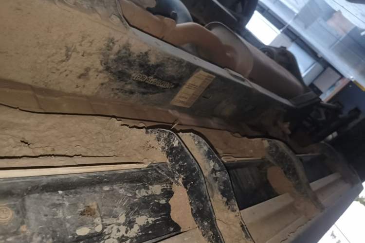 Used BAIC Off-Road BJ40 2023 2.0D Automatic Four-Wheel Drive Blade Hero Edition Adventurer Type Right Side Sill