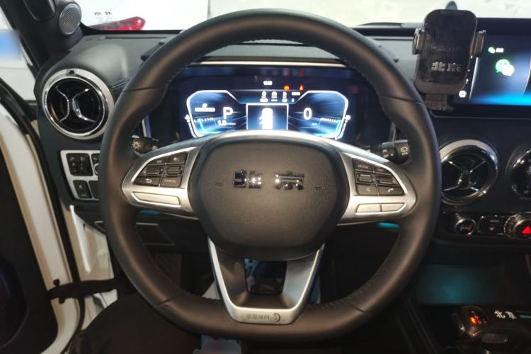 Used BAIC Off-Road BJ40 2023 2.0T Automatic Four-Wheel Drive Urban Hunter Edition Chivalrous Type Steering Wheel