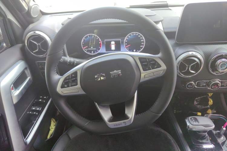 Used BAIC Off-Road BJ40 2023 2.0T Automatic Four-Wheel Drive Urban Hunter Edition Chivalrous Type Steering Wheel