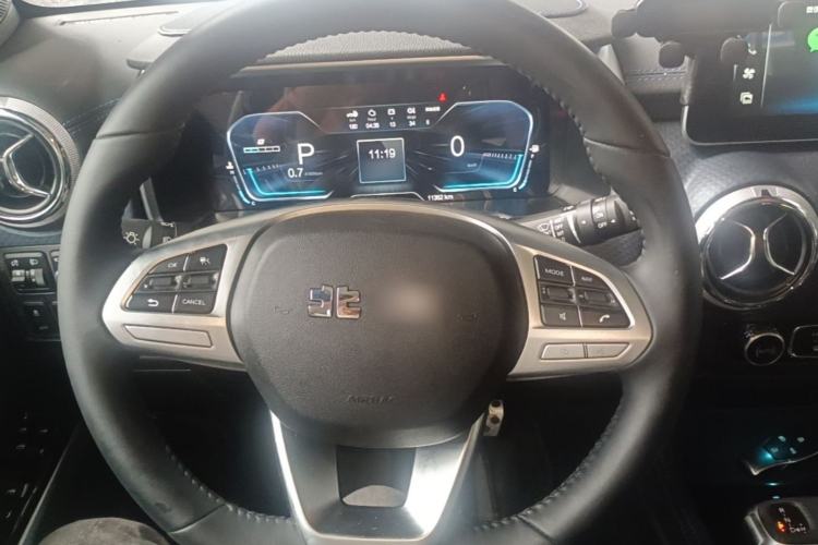 Used BAIC Off-Road BJ40 2023 2.0T Automatic Four-Wheel Drive Urban Hunter Edition Chivalrous Type Steering Wheel