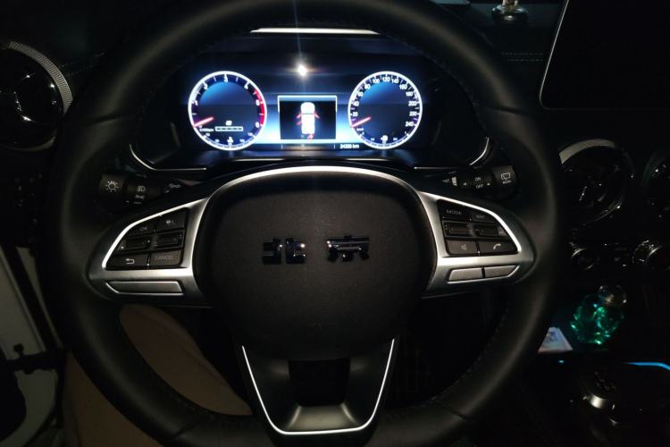 Used BAIC Off-Road BJ40 2023 2.0D Automatic Four-Wheel Drive Blade Hero Edition Adventurer Type Steering Wheel