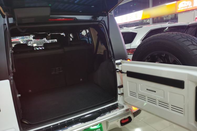 Used BAIC Off-Road BJ40 2023 2.0T Automatic Four-Wheel Drive Urban Hunter Edition Chivalrous Type Trunk