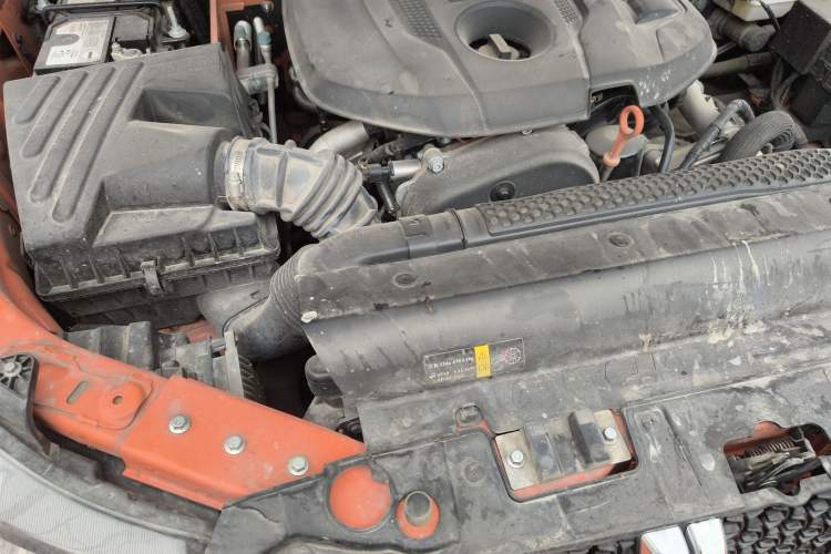 Used BAIC Off-Road BJ40 2023 2.0T Automatic Four-Wheel Drive Urban Hunter Edition Chivalrous Type Engine Bay Right