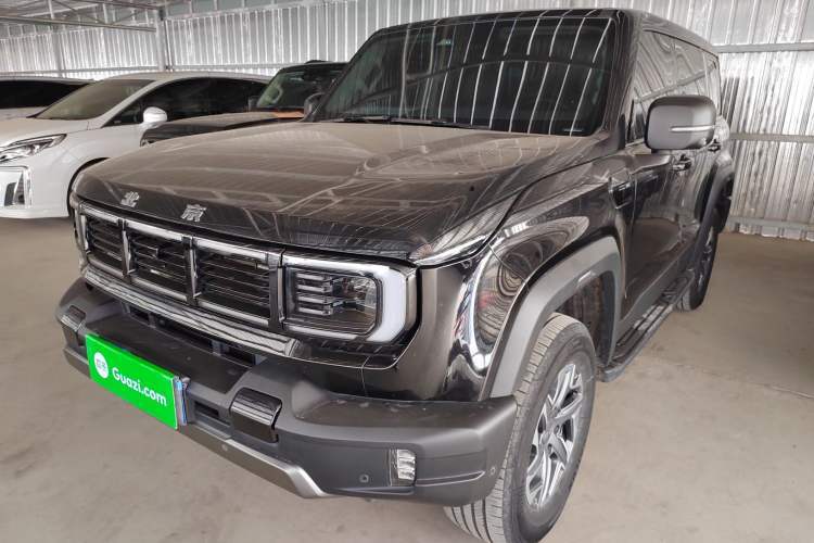 Used BAIC Off-Road BJ40 2024 2.0T All-New Urban Hunter Edition Chivalrous Style Guazi used car, China used car export, Used car for sale, Used cars, Cheapest cars for sale
