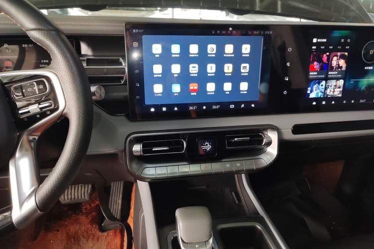Used BAIC Off-Road BJ40 2024 2.0T All-New Urban Hunter Edition Chivalrous Style Audio And AC Panel