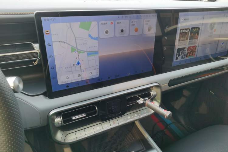 Used BAIC Off-Road BJ40 2024 2.0T All-New Urban Hunter Edition Ultimate Version Audio And AC Panel