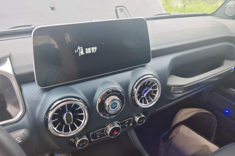 Used BAIC Off-Road BJ40 2024 2.0T Urban Hunter Honor Edition Audio And AC Panel