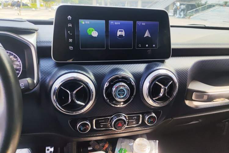 Used BAIC Off-Road BJ40 2024 2.0T Urban Hunter Honor Edition Audio And AC Panel