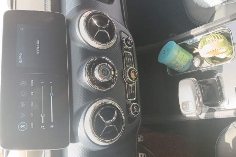 Used BAIC Off-Road BJ40 2024 2.0D Blade Hero Glory Edition Audio And AC Panel