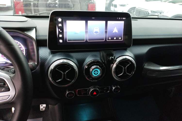 Used BAIC Off-Road BJ40 2024 2.0D Blade Hero Glory Edition Audio And AC Panel