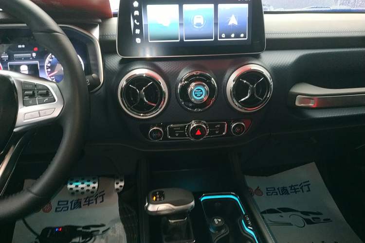 Used BAIC Off-Road BJ40 2024 2.0D Blade Hero Glory Edition Audio And AC Panel