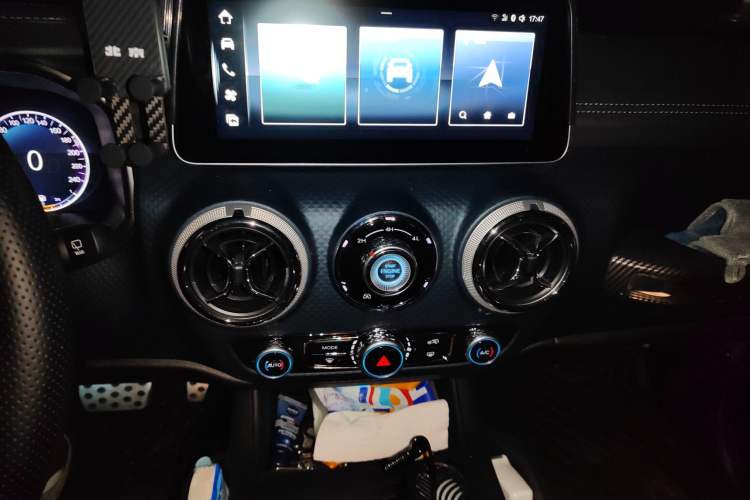 Used BAIC Off-Road BJ40 2024 2.0T Urban Hunter Honor Edition Audio And AC Panel
