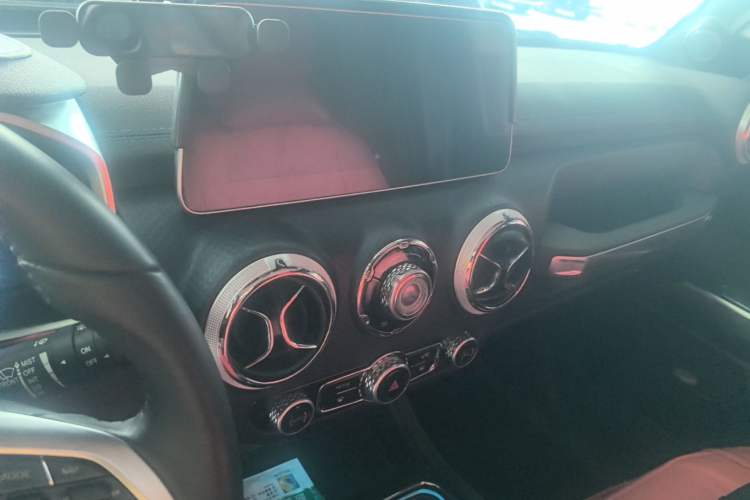 Used BAIC Off-Road BJ40 2024 2.0D Blade Hero Glory Edition Audio And AC Panel