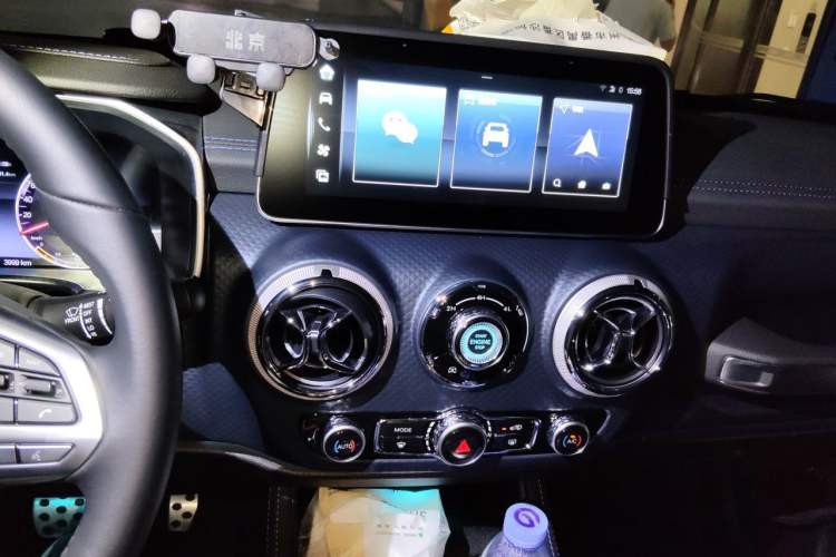 Used BAIC Off-Road BJ40 2024 2.0T Urban Hunter Honor Edition Audio And AC Panel