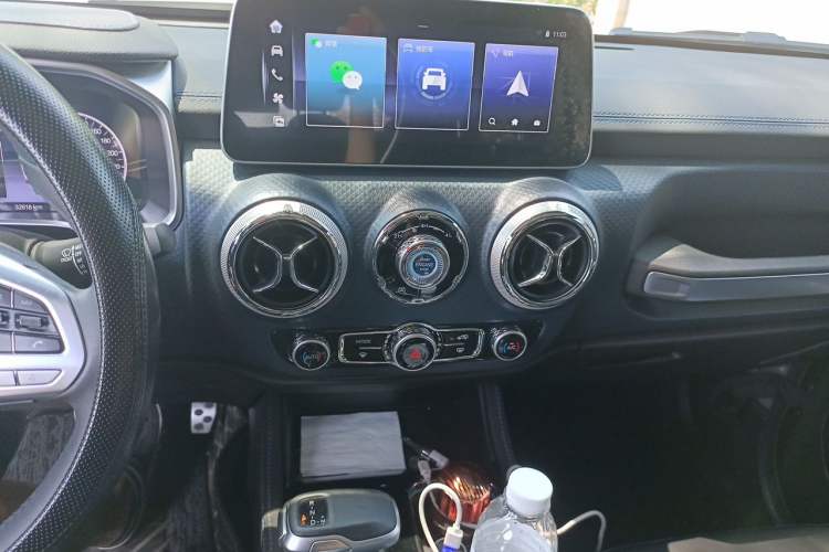 Used BAIC Off-Road BJ40 2024 2.0D Blade Hero Glory Edition Audio And AC Panel