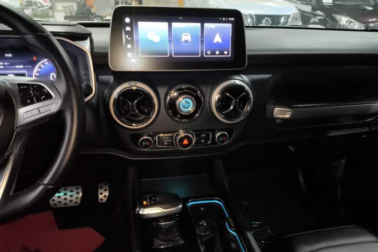 Used BAIC Off-Road BJ40 2024 2.0D Blade Hero Glory Edition Audio And AC Panel