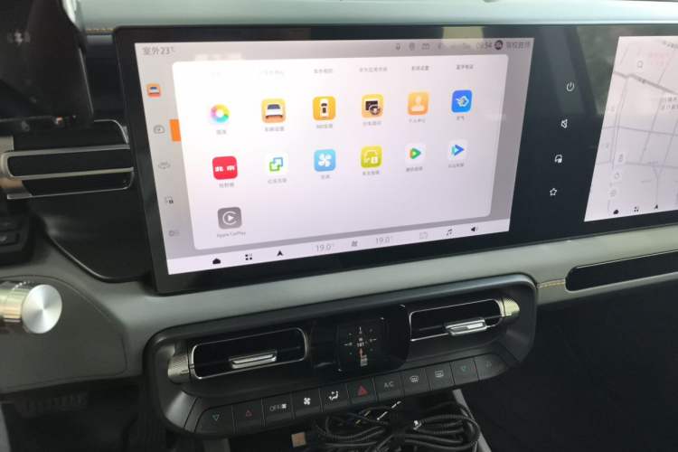 Used BAIC Off-Road BJ40 2024 2.0D All-New Blade Hero Crosser Audio And AC Panel