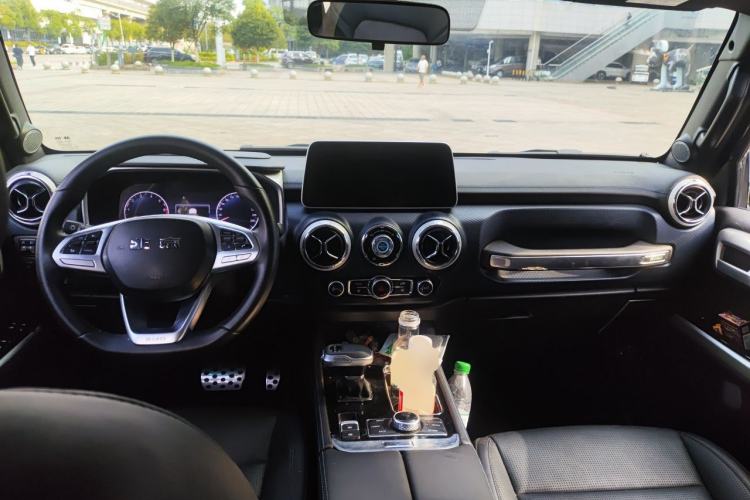 Used BAIC Off-Road BJ40 2024 2.0T Urban Hunter Honor Edition Center Console