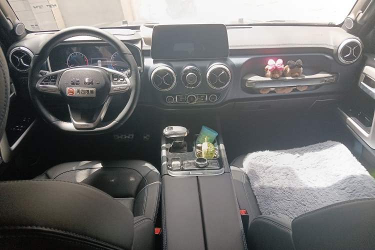 Used BAIC Off-Road BJ40 2024 2.0D Blade Hero Glory Edition Center Console