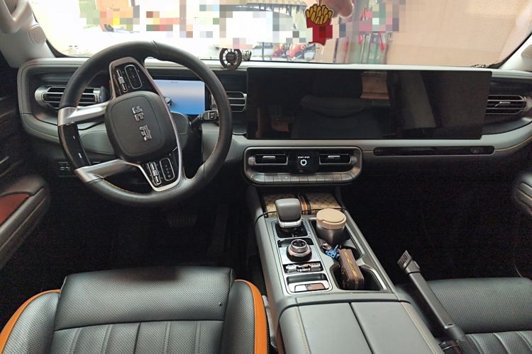 Used BAIC Off-Road BJ40 2024 2.0T All-New Urban Hunter Edition Chivalrous Style Center Console