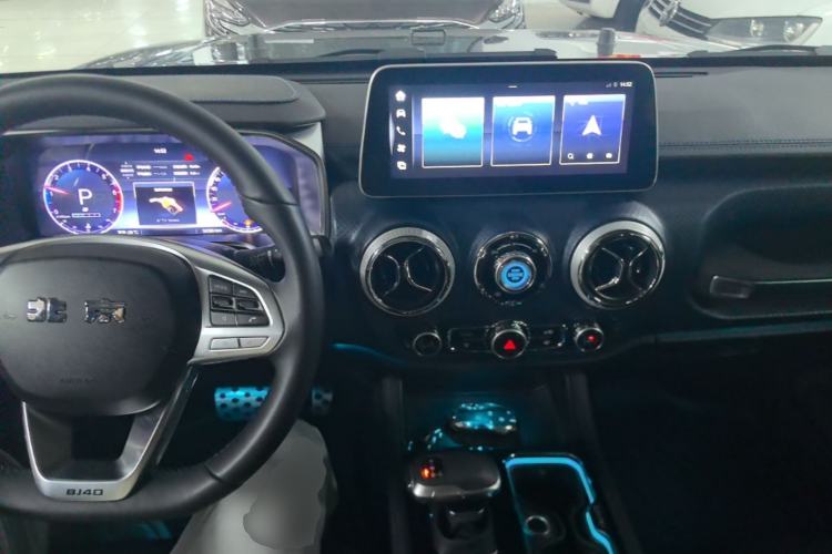 Used BAIC Off-Road BJ40 2024 2.0T Urban Hunter Honor Edition Center Console