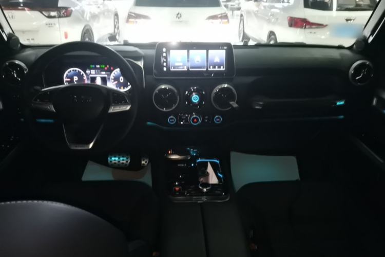 Used BAIC Off-Road BJ40 2024 2.0T Urban Hunter Honor Edition Center Console