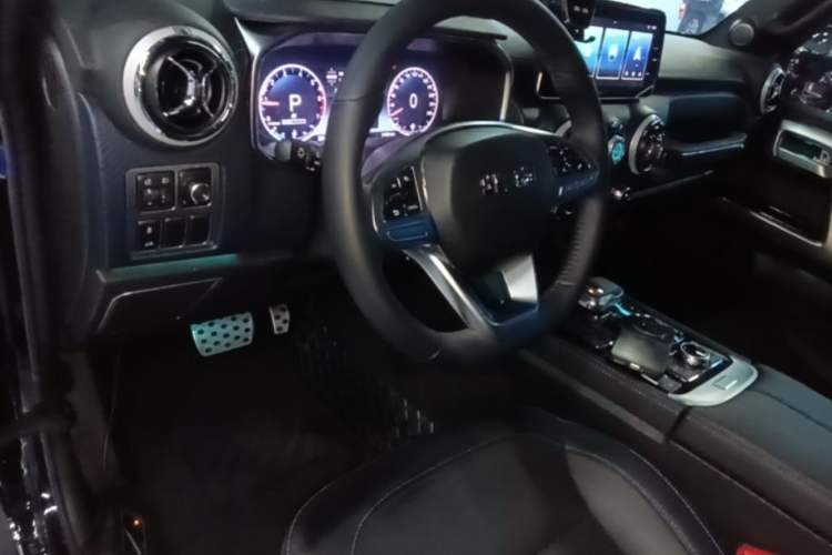 Used BAIC Off-Road BJ40 2024 2.0T Urban Hunter Honor Edition Center Console