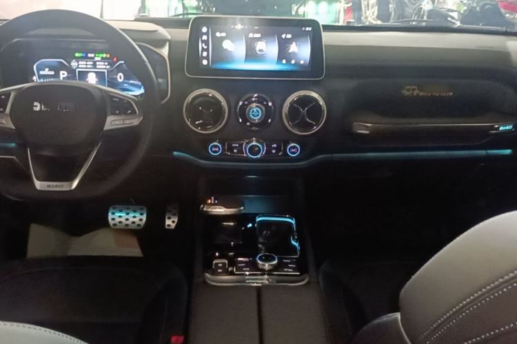 Used BAIC Off-Road BJ40 2024 2.0T Urban Hunter Honor Edition Center Console