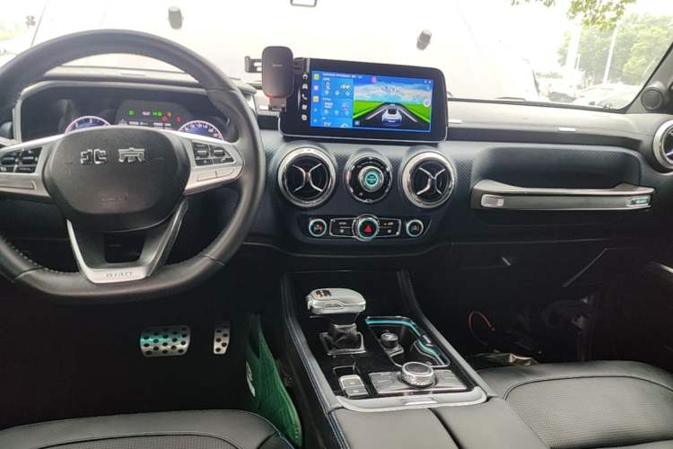 Used BAIC Off-Road BJ40 2024 2.0D Blade Hero Glory Edition Center Console