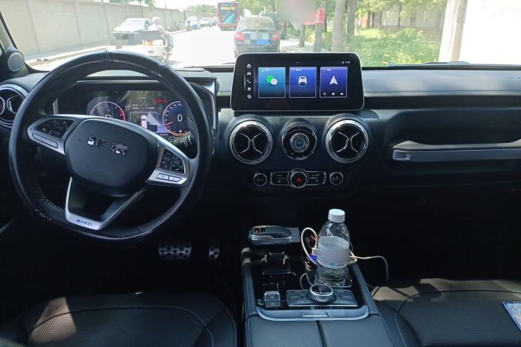 Used BAIC Off-Road BJ40 2024 2.0D Blade Hero Glory Edition Center Console