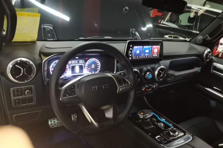 Used BAIC Off-Road BJ40 2024 2.0T Tribute to the 2020 Glory Edition Center Console