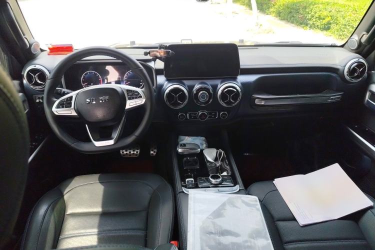 Used BAIC Off-Road BJ40 2024 2.0T Urban Hunter Honor Edition Center Console