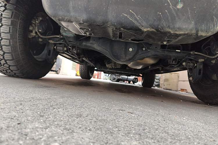 Used BAIC Off-Road BJ40 2024 2.0T All-New Urban Hunter Edition Chivalrous Style Chassis Rear