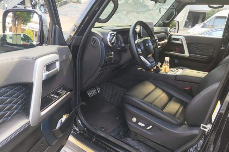 Used BAIC Off-Road BJ40 2024 2.0T Urban Hunter Honor Edition Driver Seat