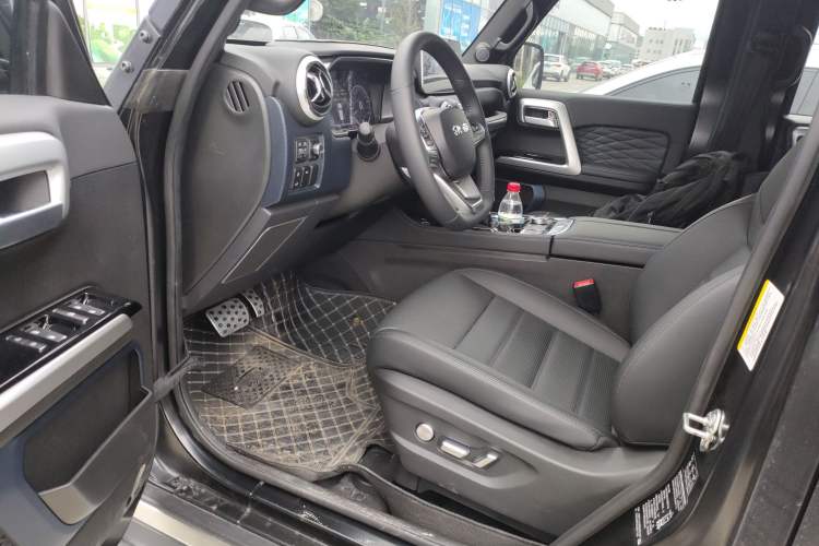 Used BAIC Off-Road BJ40 2024 2.0D Blade Hero Glory Edition Driver Seat