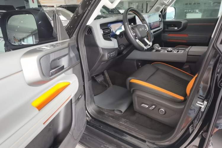 Used BAIC Off-Road BJ40 2024 2.0T All-New Urban Hunter Edition Ultimate Version Driver Seat