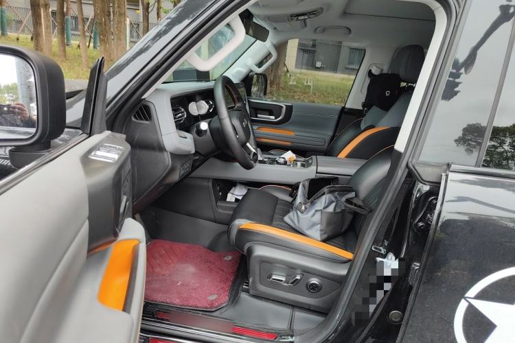 Used BAIC Off-Road BJ40 2024 2.0T All-New Urban Hunter Edition Chivalrous Style Driver Seat